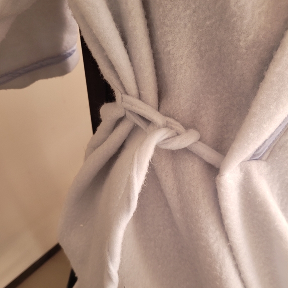 Vintage Robe - Picture 4 of 6